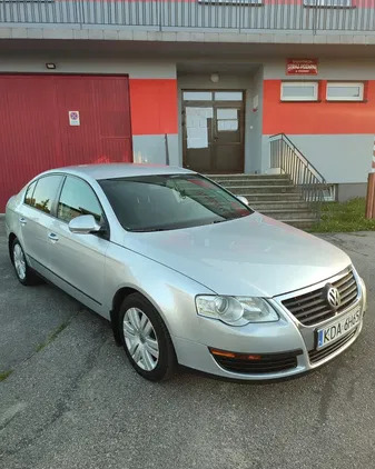 volkswagen Volkswagen Passat cena 17900 przebieg: 241200, rok produkcji 2007 z Osiek